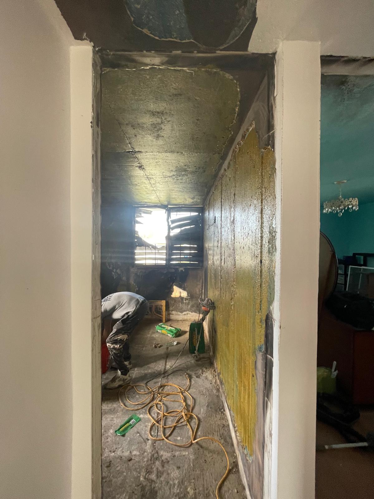 Trabajo de restauracion por incendio, humo e inundacion en Puerto Rico - Desarrollos Industriales LLC (foto 48)