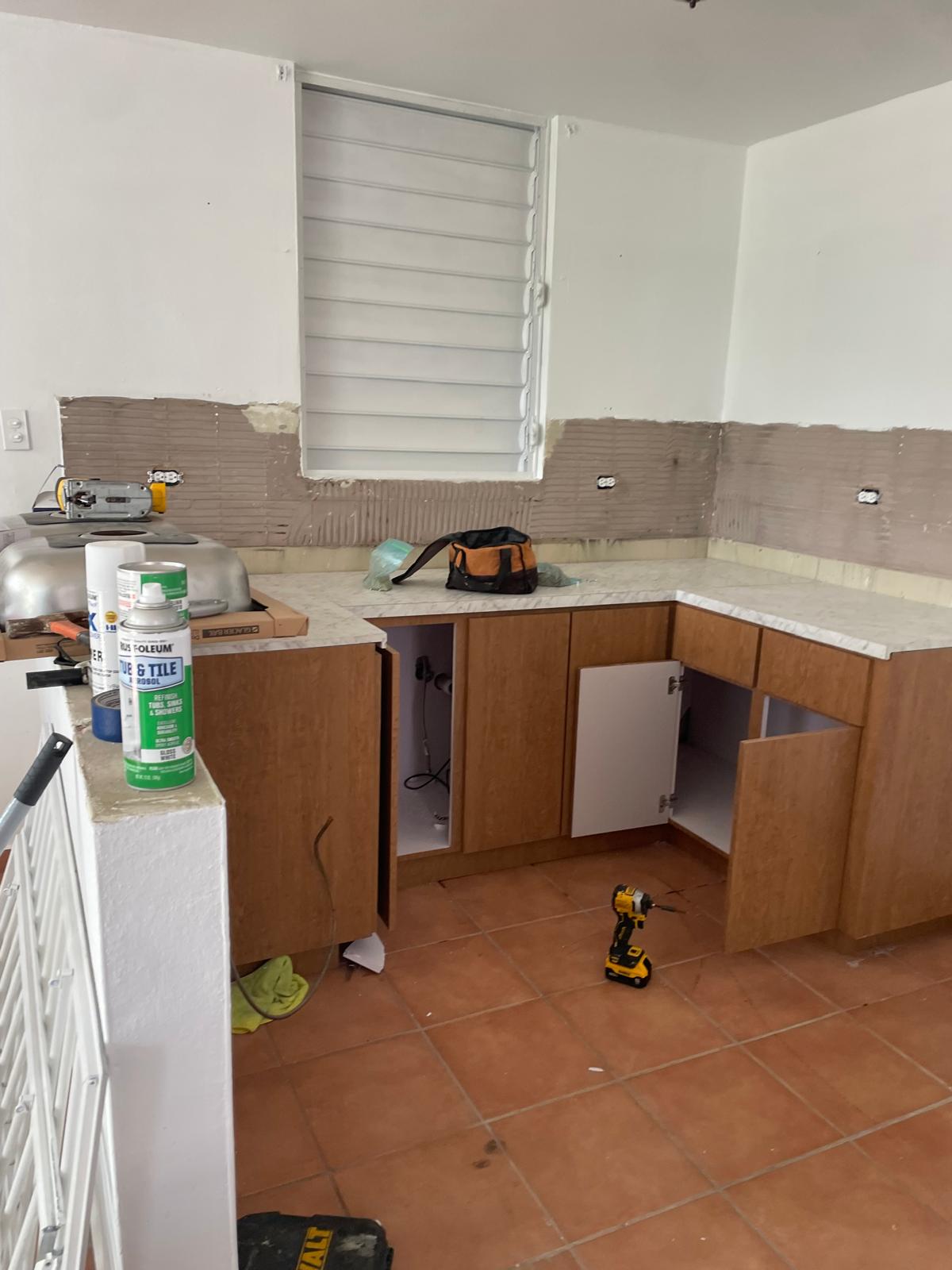 Trabajo de restauracion por incendio, humo e inundacion en Puerto Rico - Desarrollos Industriales LLC (foto 73)